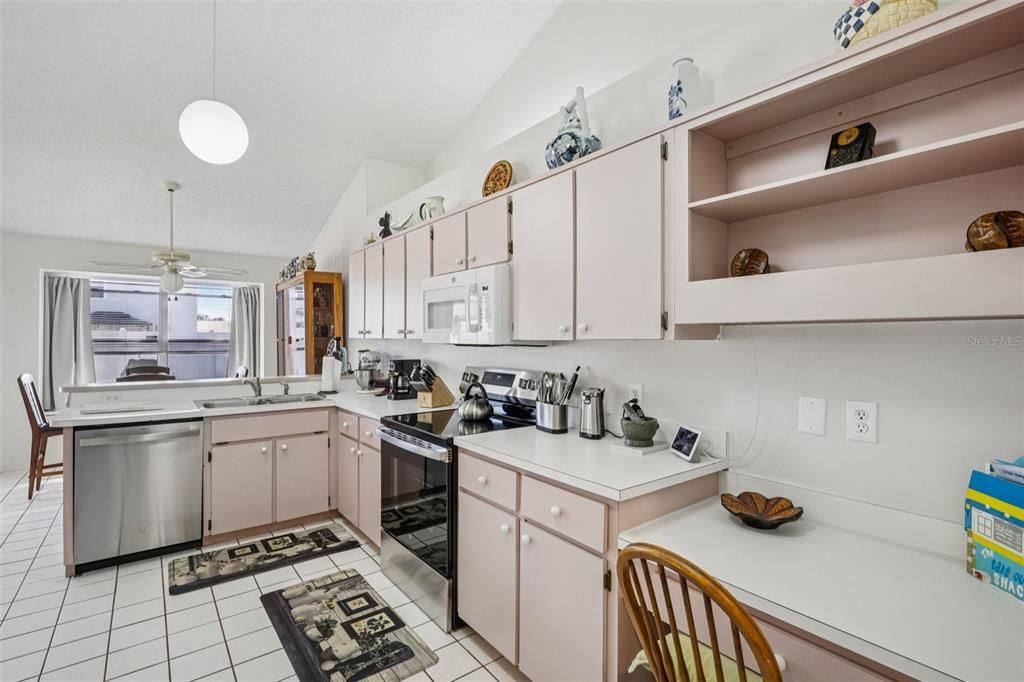 For Sale: $332,000 (3 beds, 2 baths, 1809 Square Feet)