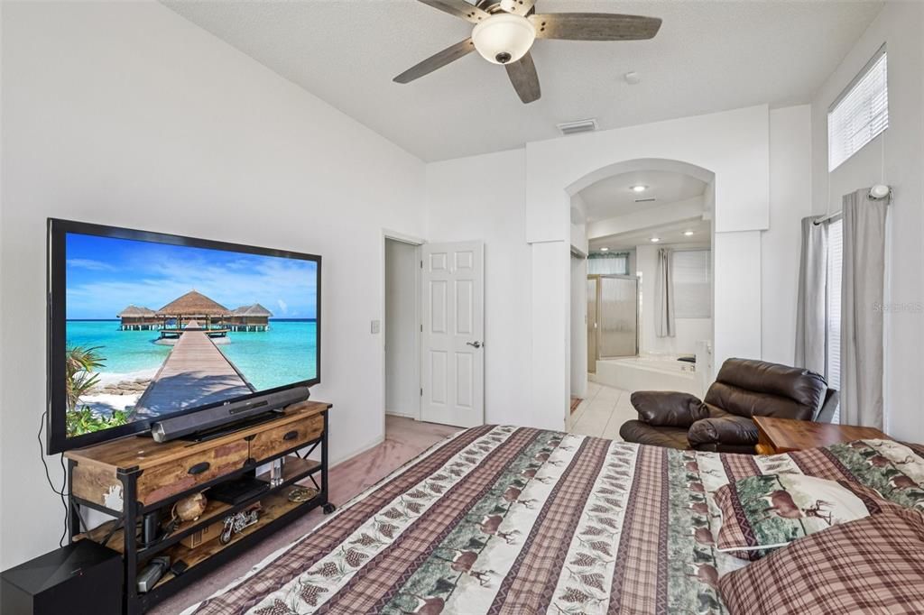 For Sale: $332,000 (3 beds, 2 baths, 1809 Square Feet)