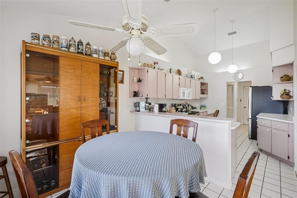 For Sale: $332,000 (3 beds, 2 baths, 1809 Square Feet)