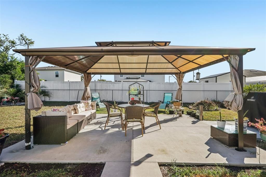 For Sale: $332,000 (3 beds, 2 baths, 1809 Square Feet)