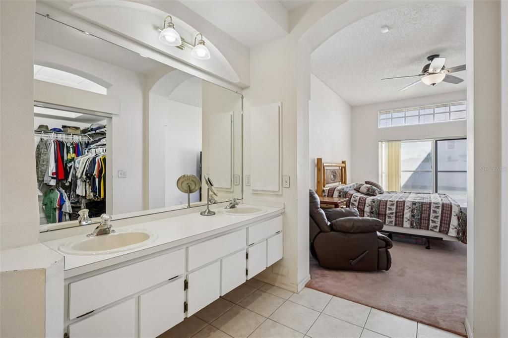 For Sale: $332,000 (3 beds, 2 baths, 1809 Square Feet)