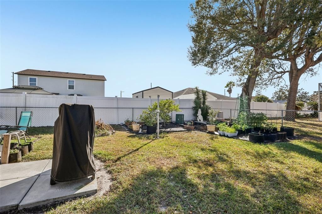 For Sale: $332,000 (3 beds, 2 baths, 1809 Square Feet)