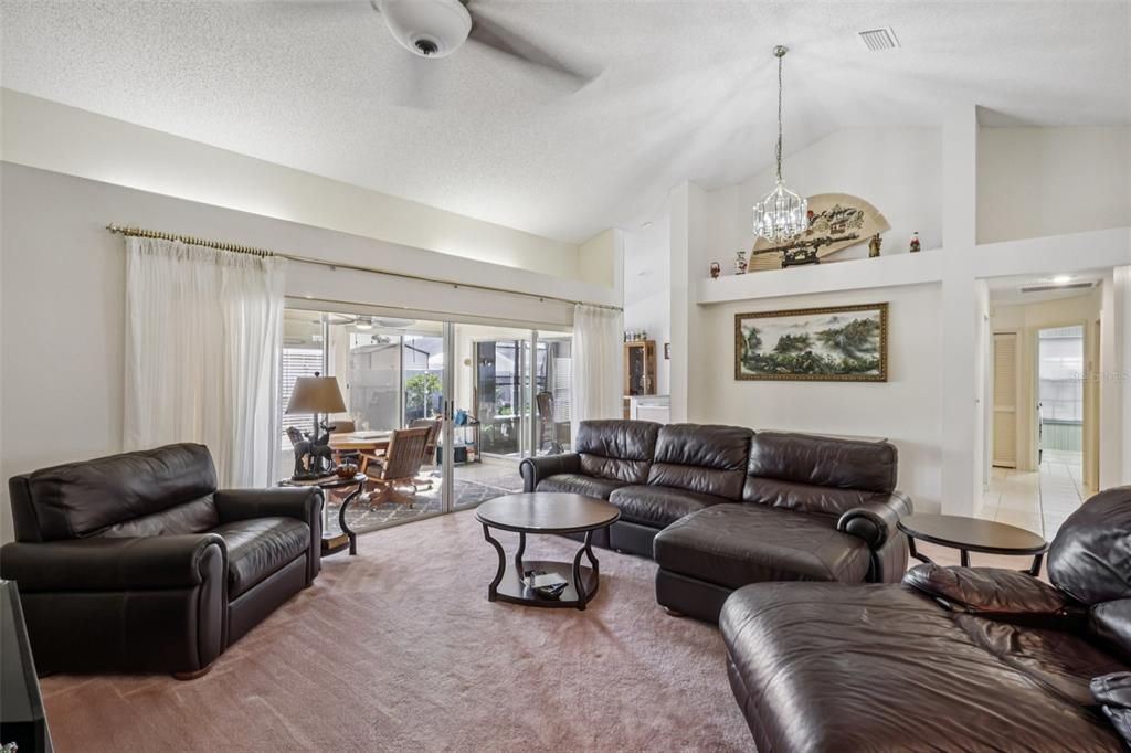 For Sale: $332,000 (3 beds, 2 baths, 1809 Square Feet)