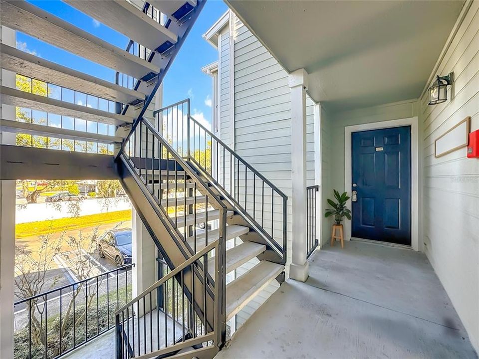 合同活跃: $169,000 (1 贝兹, 1 浴室, 650 平方英尺)