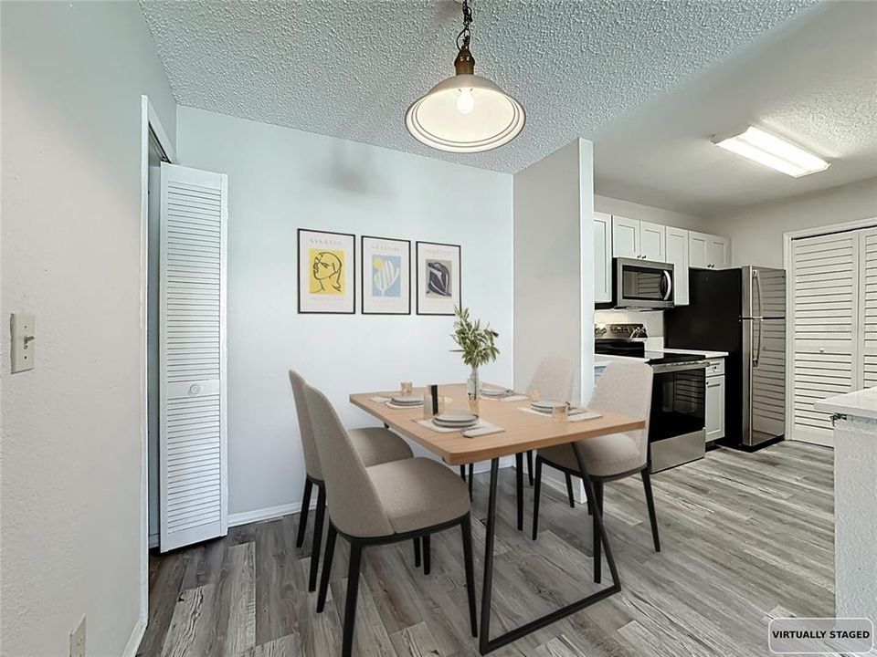 合同活跃: $169,000 (1 贝兹, 1 浴室, 650 平方英尺)