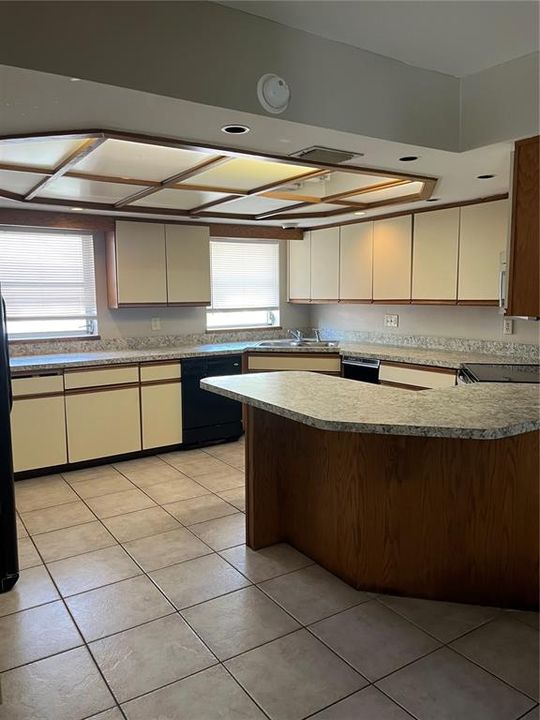 出租: $2,800 (3 贝兹, 2 浴室, 2371 平方英尺)