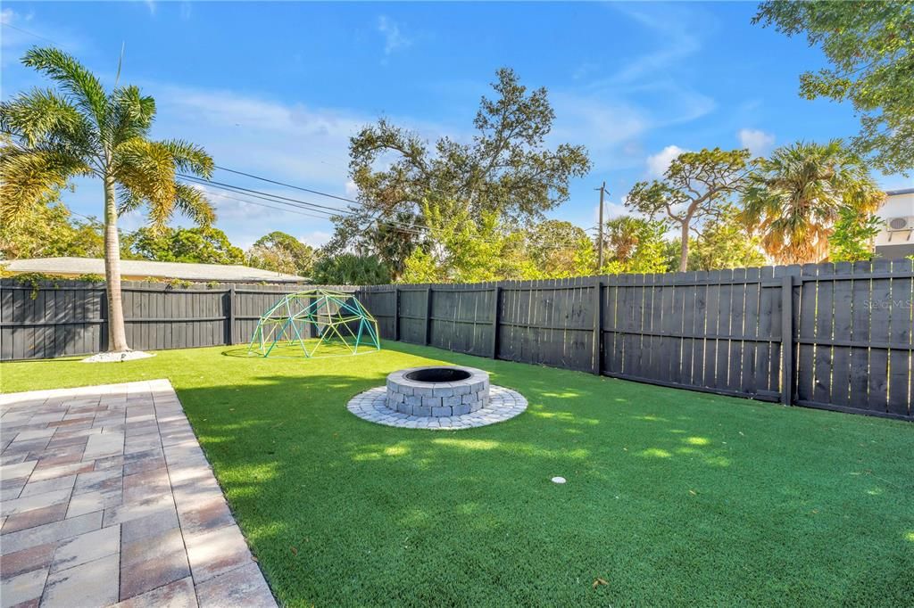 For Rent: $4,200 (4 beds, 3 baths, 1622 Square Feet)