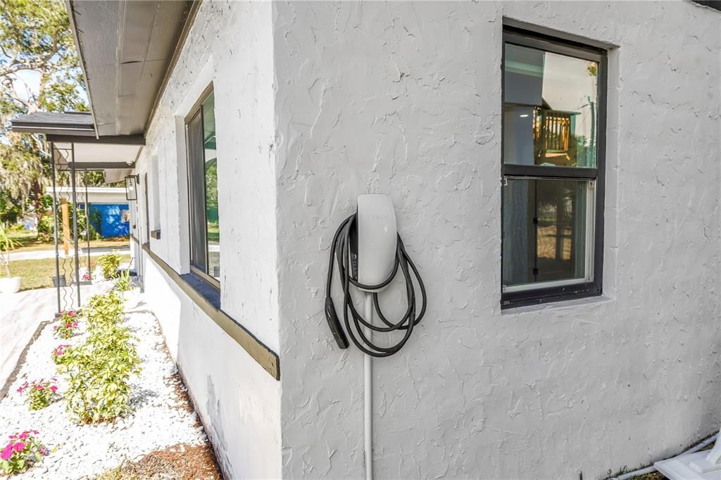 For Rent: $4,200 (4 beds, 3 baths, 1622 Square Feet)