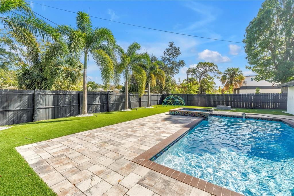 For Rent: $4,200 (4 beds, 3 baths, 1622 Square Feet)