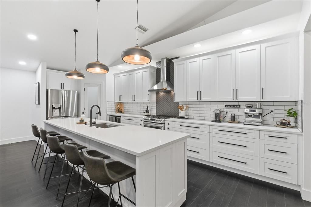 For Sale: $899,600 (5 beds, 4 baths, 2924 Square Feet)