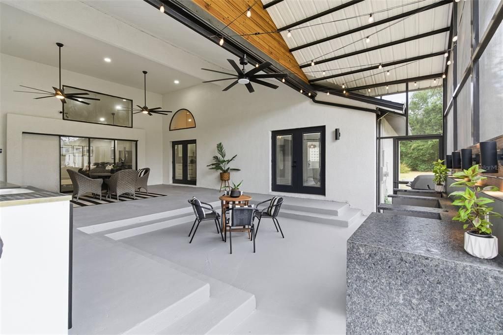 For Sale: $899,600 (5 beds, 4 baths, 2924 Square Feet)