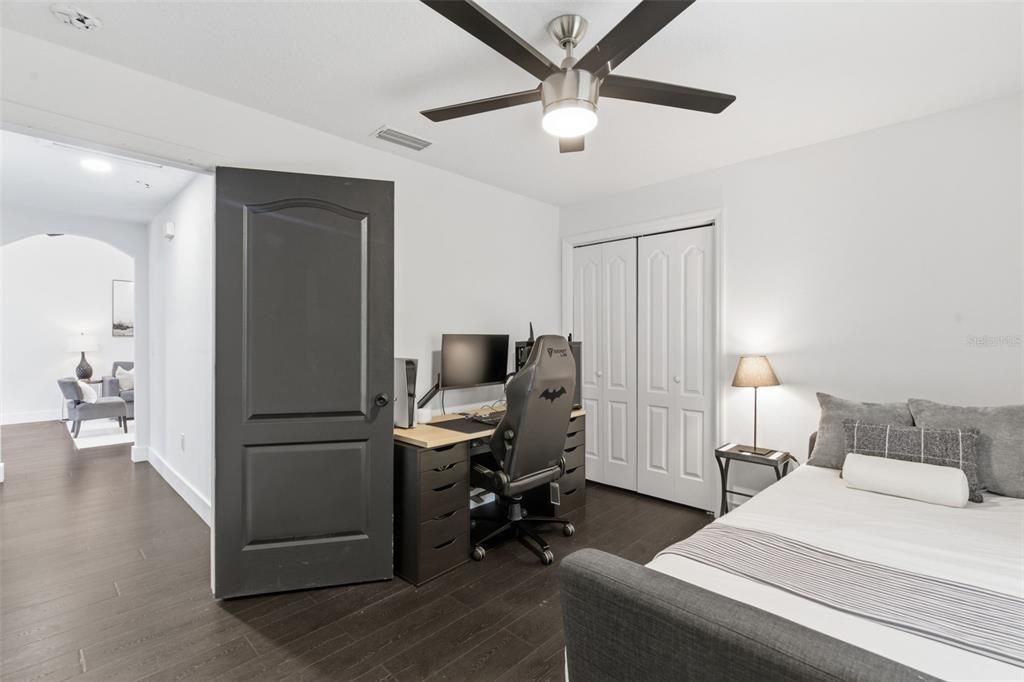 For Sale: $899,600 (5 beds, 4 baths, 2924 Square Feet)