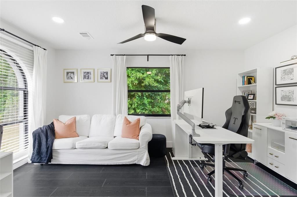 For Sale: $899,600 (5 beds, 4 baths, 2924 Square Feet)