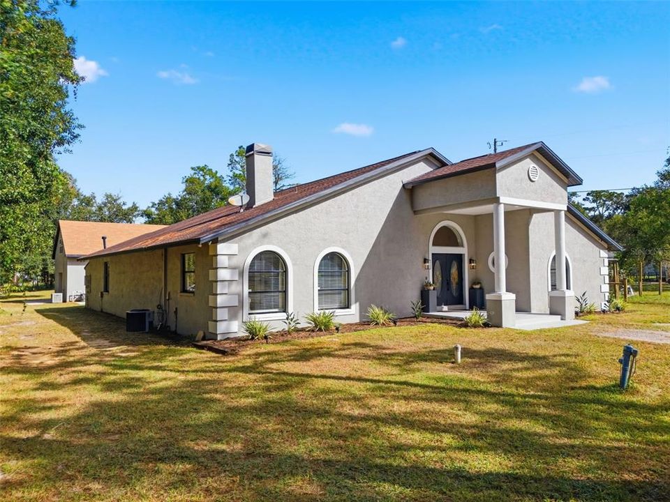 For Sale: $899,600 (5 beds, 4 baths, 2924 Square Feet)