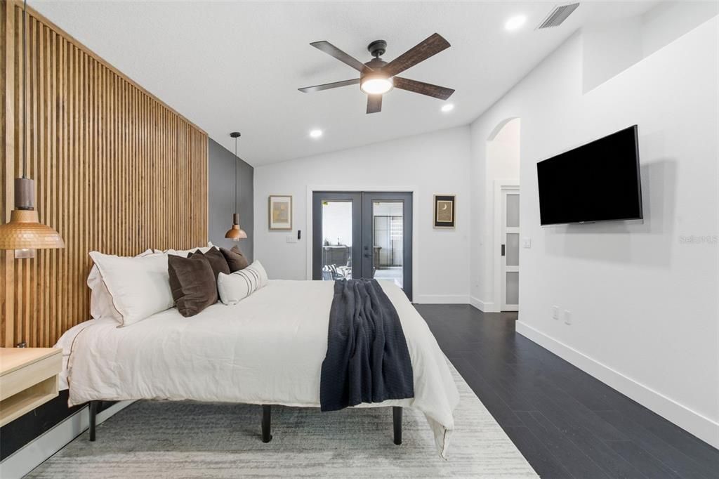 For Sale: $899,600 (5 beds, 4 baths, 2924 Square Feet)