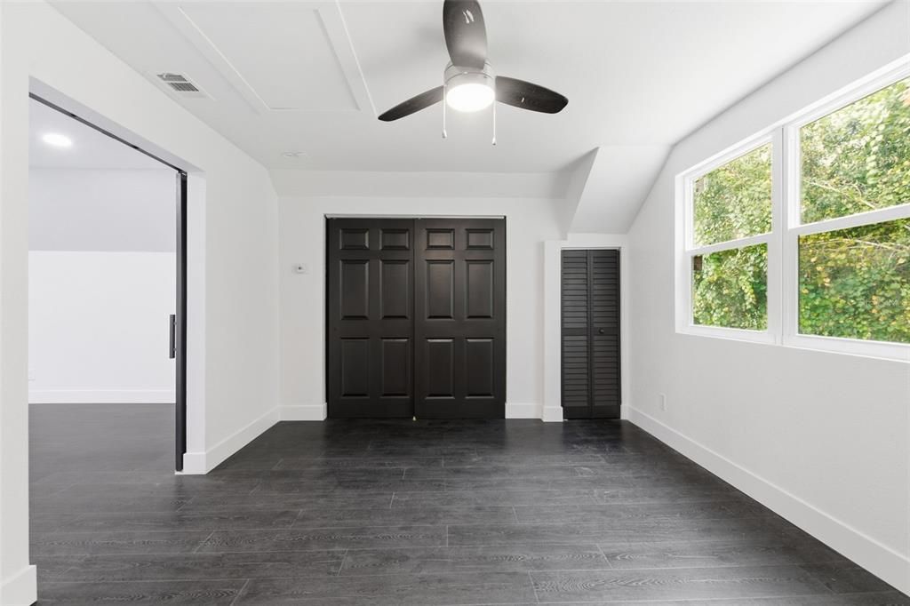 For Sale: $899,600 (5 beds, 4 baths, 2924 Square Feet)