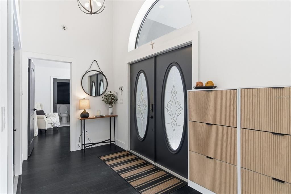 For Sale: $899,600 (5 beds, 4 baths, 2924 Square Feet)