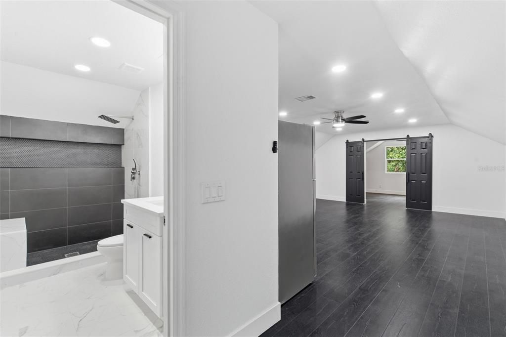 For Sale: $899,600 (5 beds, 4 baths, 2924 Square Feet)