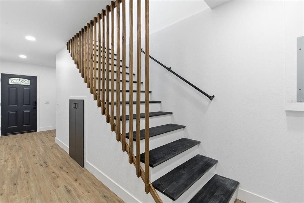 For Sale: $899,600 (5 beds, 4 baths, 2924 Square Feet)