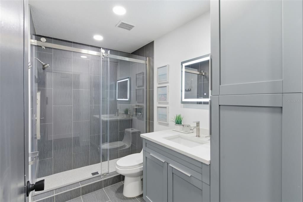 For Sale: $899,600 (5 beds, 4 baths, 2924 Square Feet)