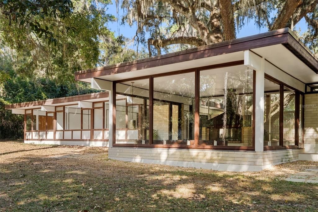 For Sale: $699,000 (3 beds, 2 baths, 2226 Square Feet)