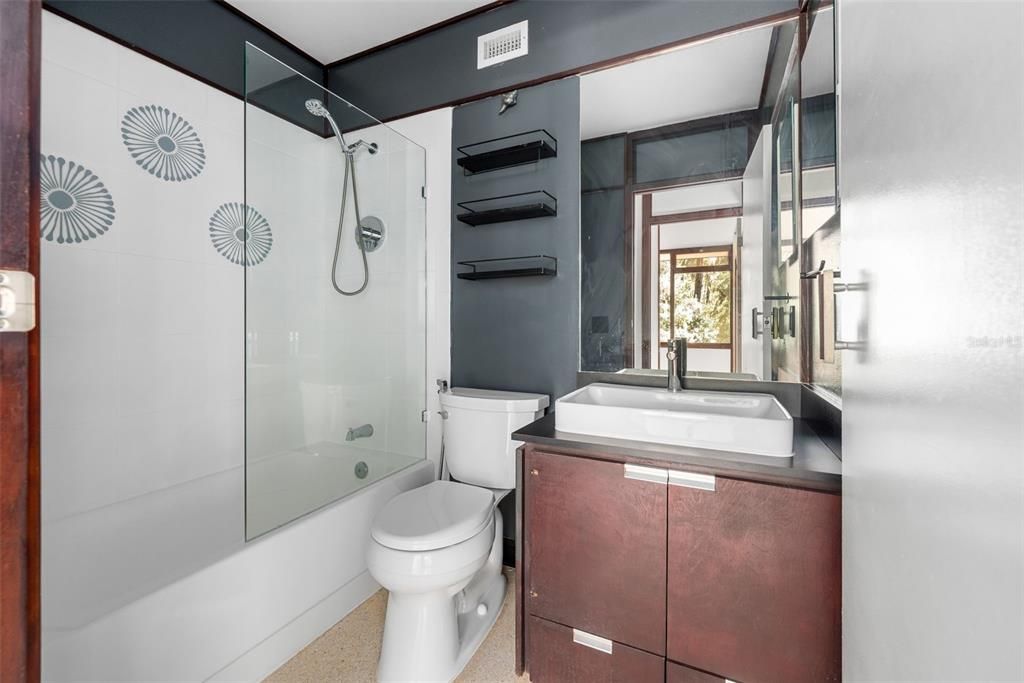 For Sale: $699,000 (3 beds, 2 baths, 2226 Square Feet)