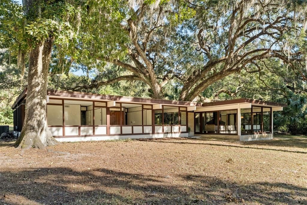 For Sale: $699,000 (3 beds, 2 baths, 2226 Square Feet)