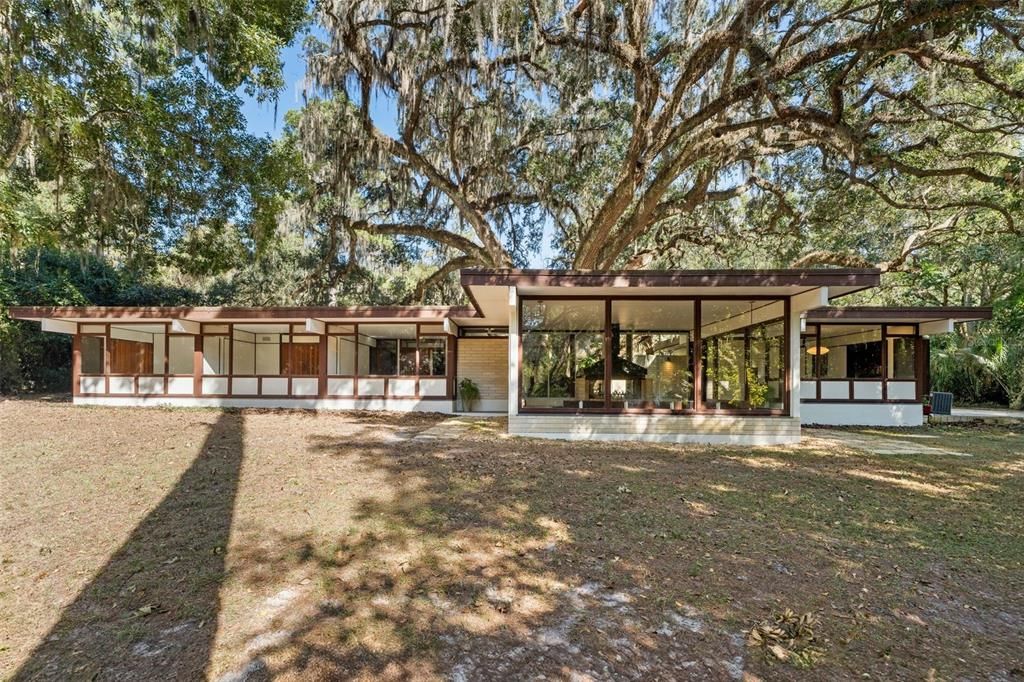 For Sale: $699,000 (3 beds, 2 baths, 2226 Square Feet)