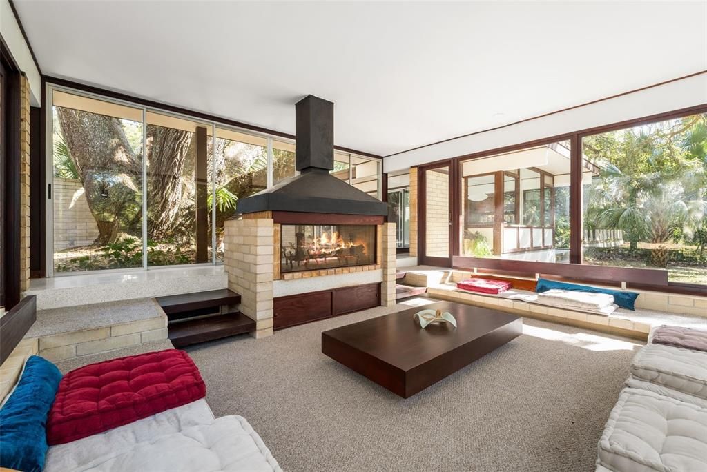 For Sale: $699,000 (3 beds, 2 baths, 2226 Square Feet)