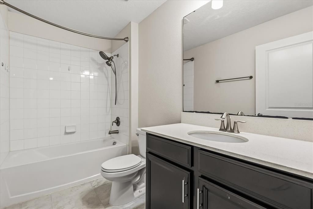 待售: $549,999 (5 贝兹, 3 浴室, 2638 平方英尺)