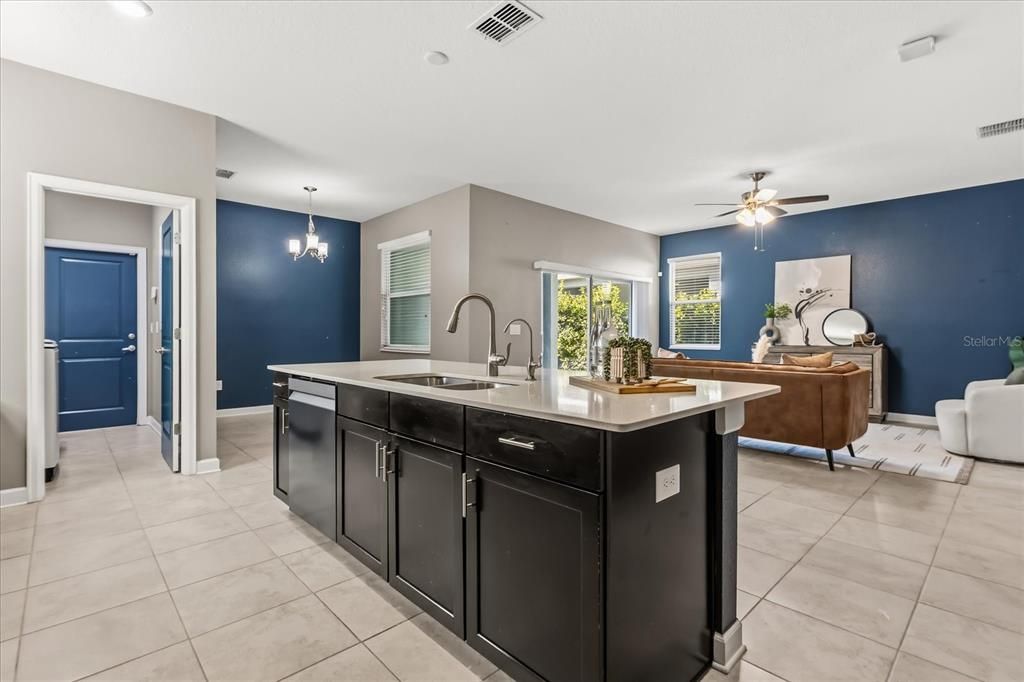 待售: $549,999 (5 贝兹, 3 浴室, 2638 平方英尺)