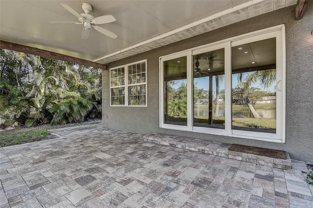 For Sale: $529,900 (3 beds, 2 baths, 1965 Square Feet)