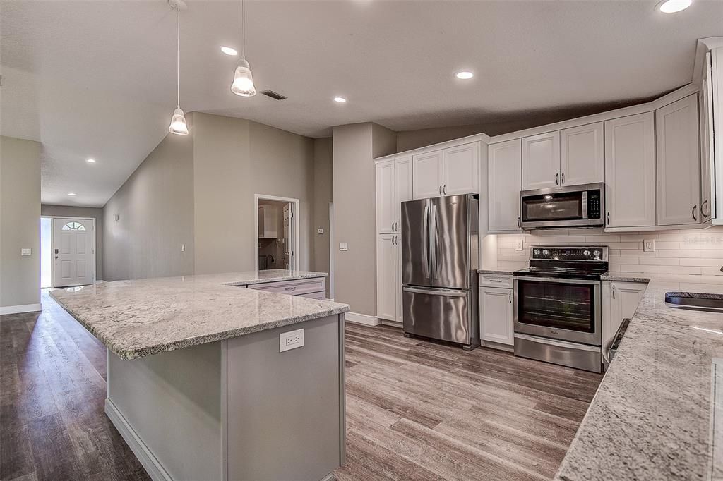 For Sale: $529,900 (3 beds, 2 baths, 1965 Square Feet)