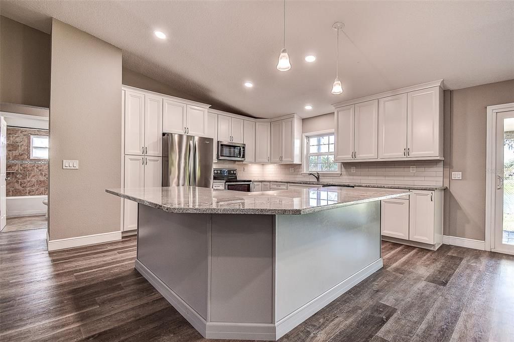 For Sale: $529,900 (3 beds, 2 baths, 1965 Square Feet)