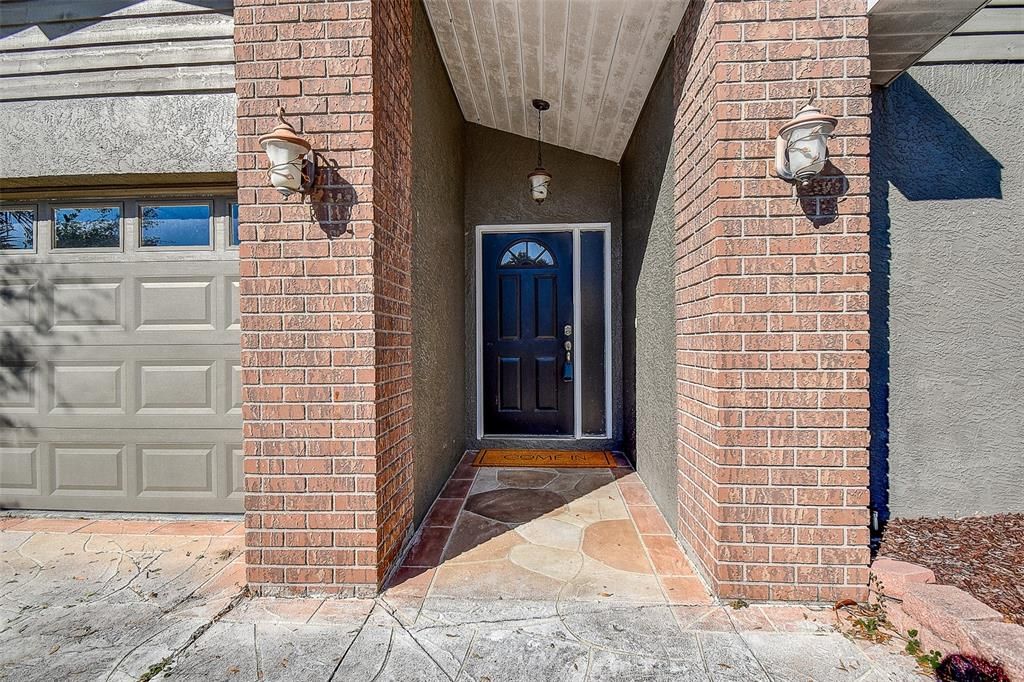 For Sale: $529,900 (3 beds, 2 baths, 1965 Square Feet)