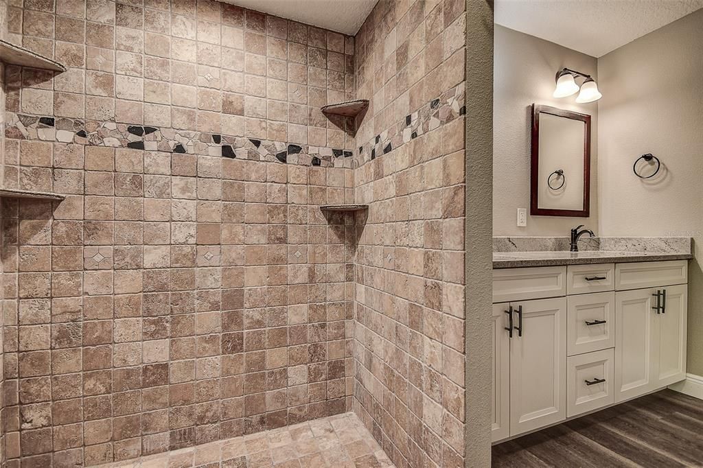 For Sale: $529,900 (3 beds, 2 baths, 1965 Square Feet)