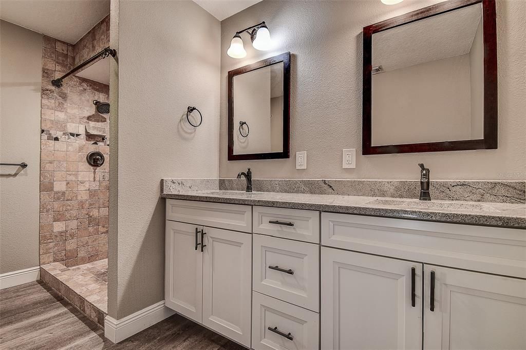 For Sale: $529,900 (3 beds, 2 baths, 1965 Square Feet)