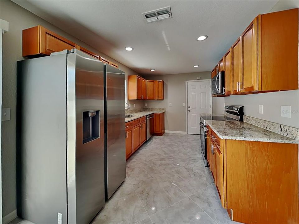 For Rent: $1,749 (3 beds, 2 baths, 1025 Square Feet)
