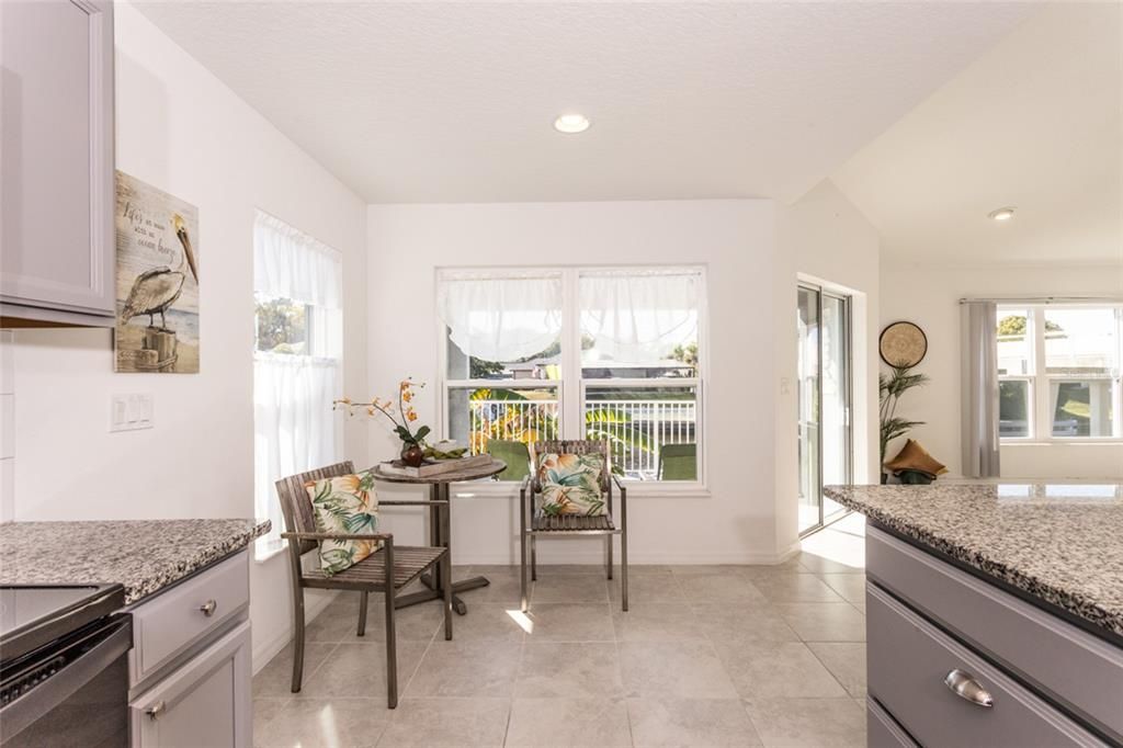 На продажу: $450,000 (3 спален, 2 ванн, 1315 Квадратных фут)