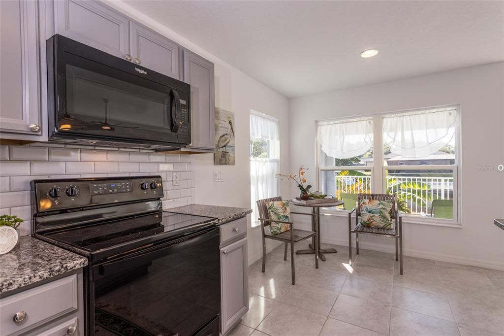 На продажу: $450,000 (3 спален, 2 ванн, 1315 Квадратных фут)