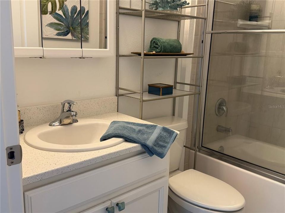 На продажу: $450,000 (3 спален, 2 ванн, 1315 Квадратных фут)