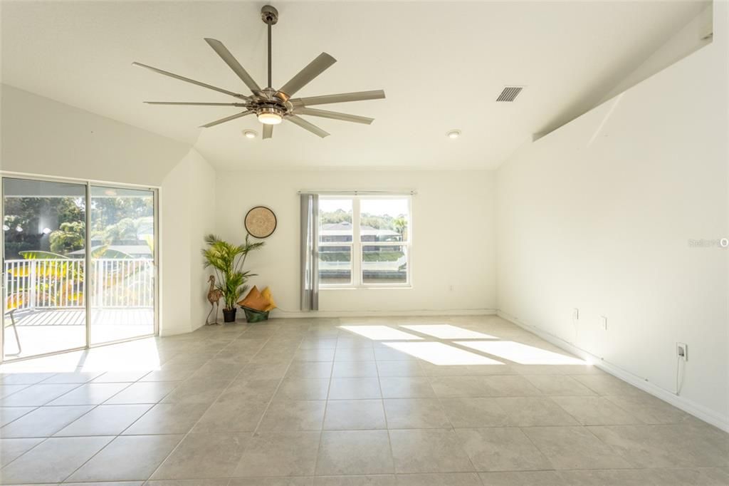 На продажу: $450,000 (3 спален, 2 ванн, 1315 Квадратных фут)