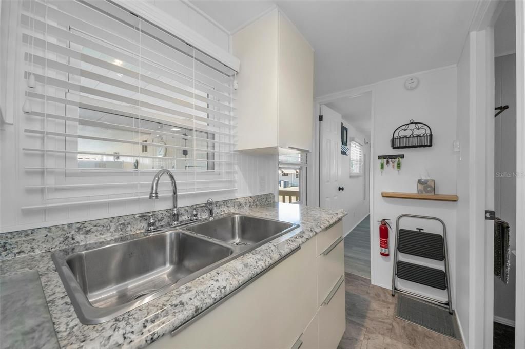 На продажу: $120,000 (1 спален, 1 ванн, 726 Квадратных фут)