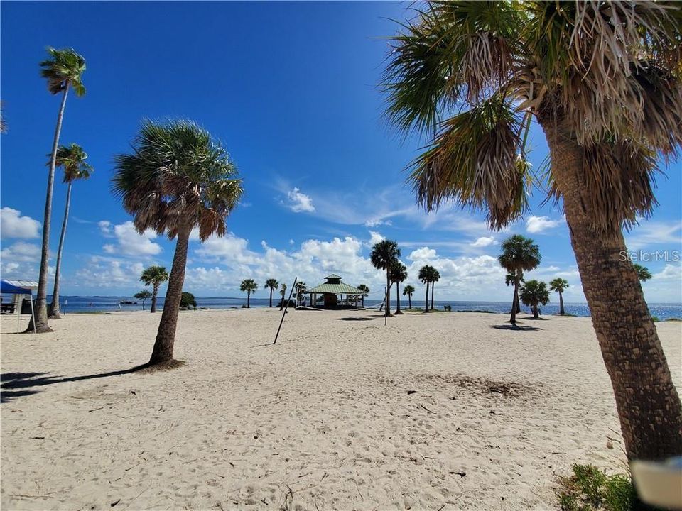 На продажу: $120,000 (1 спален, 1 ванн, 726 Квадратных фут)