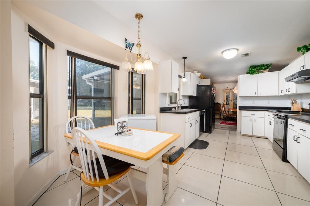 待售: $375,000 (3 贝兹, 2 浴室, 1633 平方英尺)