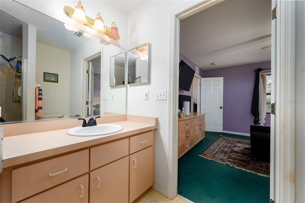 待售: $375,000 (3 贝兹, 2 浴室, 1633 平方英尺)