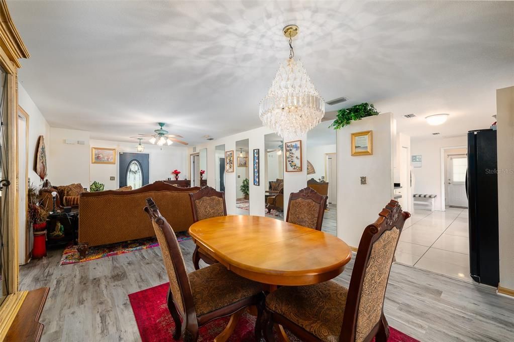 待售: $375,000 (3 贝兹, 2 浴室, 1633 平方英尺)