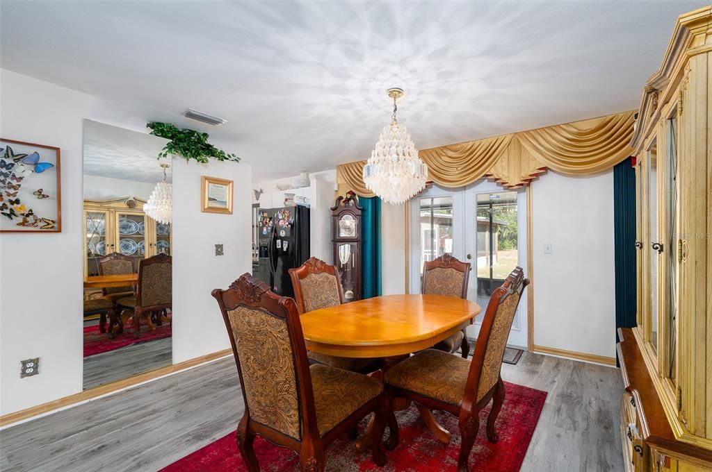 待售: $375,000 (3 贝兹, 2 浴室, 1633 平方英尺)