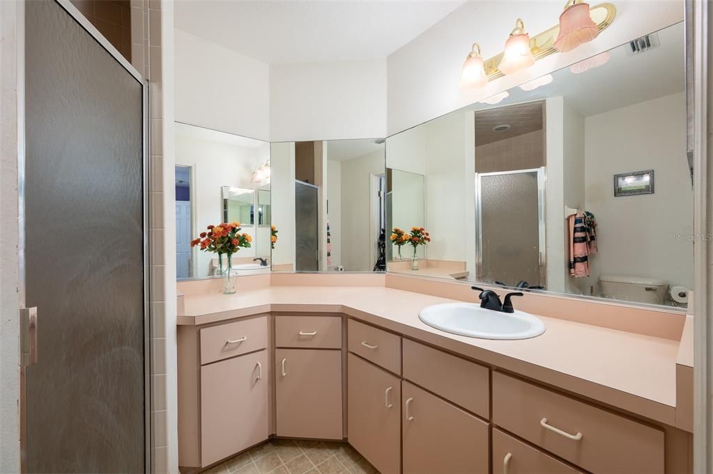 待售: $375,000 (3 贝兹, 2 浴室, 1633 平方英尺)