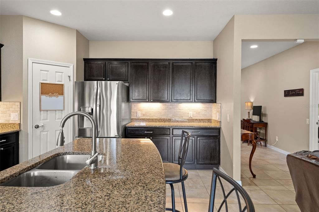 For Rent: $2,750 (4 beds, 2 baths, 2426 Square Feet)